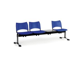 Plastová lavice do čekáren VISIO, 3-sedák, se stolkem, modrá, chromované nohy