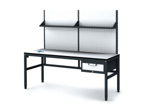 antistaticky dilensky esd stul s perfopanelem a policemi 1 zasuvkovy box na naradi 1800x800x745 985 mm 35230