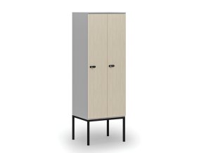 drevena satni skrinka s podnozi 2 oddily 1871 x 600 x 500 mm mechanicky kodovy zamek seda briza 76752