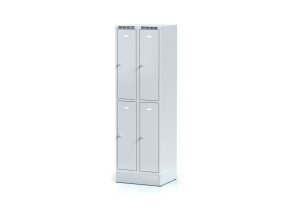 kovova satni skrinka s uloznymi boxy na soklu 4 boxy 1920 x 600 x 500 mm otocny zamek sede dvere 11249