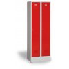 Plechová šatní skříňka ECONOMIC na soklu, 2 oddíly, červené dveře, otočný zámek