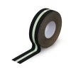 protiskluzova paska fotoluminiscencni 50 mm x 18 3 m cerna s bilym pruhem 106213