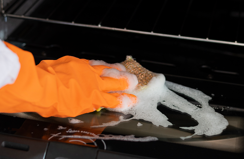 Prvé grilovanie v sezóne: Ako pripraviť váš prémiový gril na návrat kráľa terasy