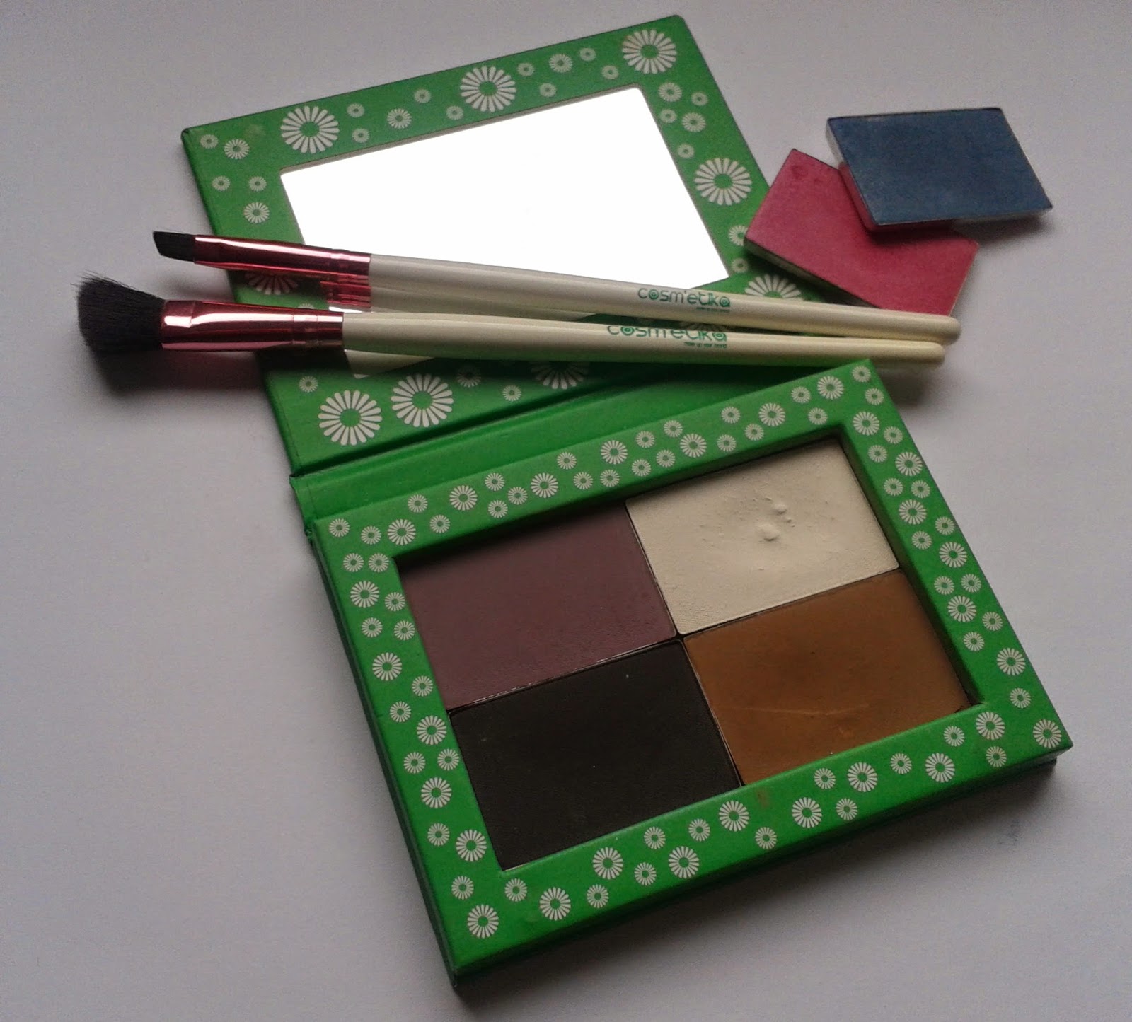 Magnetická paletka – eco-friendly domeček pro vaši dekorativku