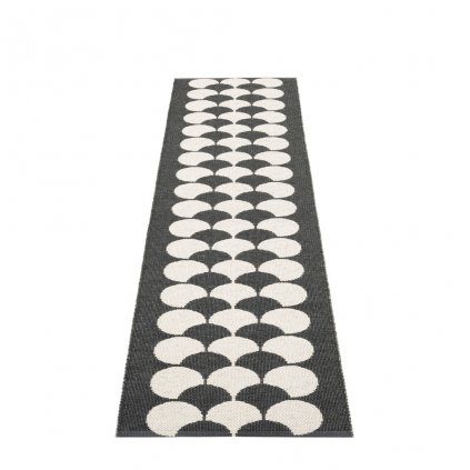 plastic rug pappelina poppy black vanilla py2x725