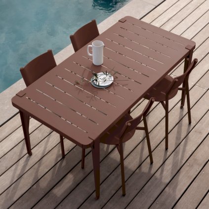 tiptoe midi outdoor table red brick mood
