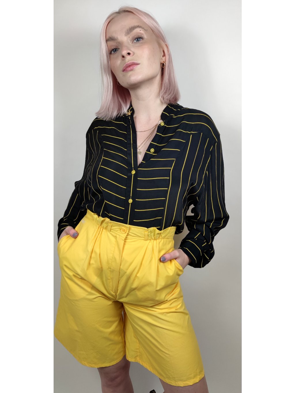černá vintage crop halenka se žlutými proužky