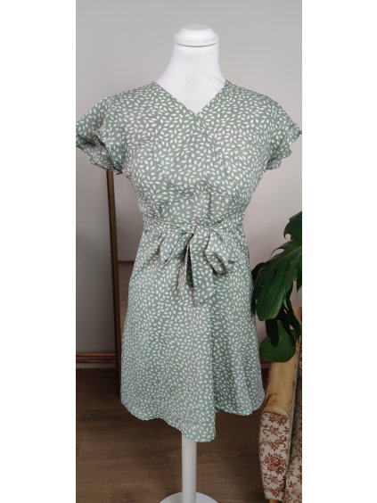 zelenkavé letní šaty s páskem