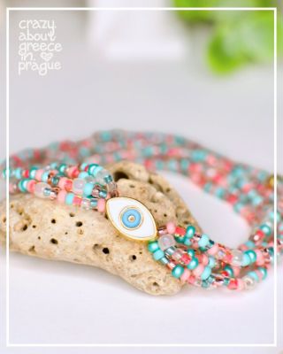 No a co, že je zima. Léto můžeš nosit na ruce i teď. Nové náramky jsou už na e-shopu. Barevné, hravé, ručně navlečené. Pět...