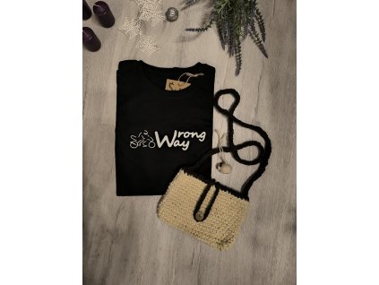 Balíček s regionální kabelkou z ovčí vlny a dámské tričko "Wrong Way" – vel. M nebo L