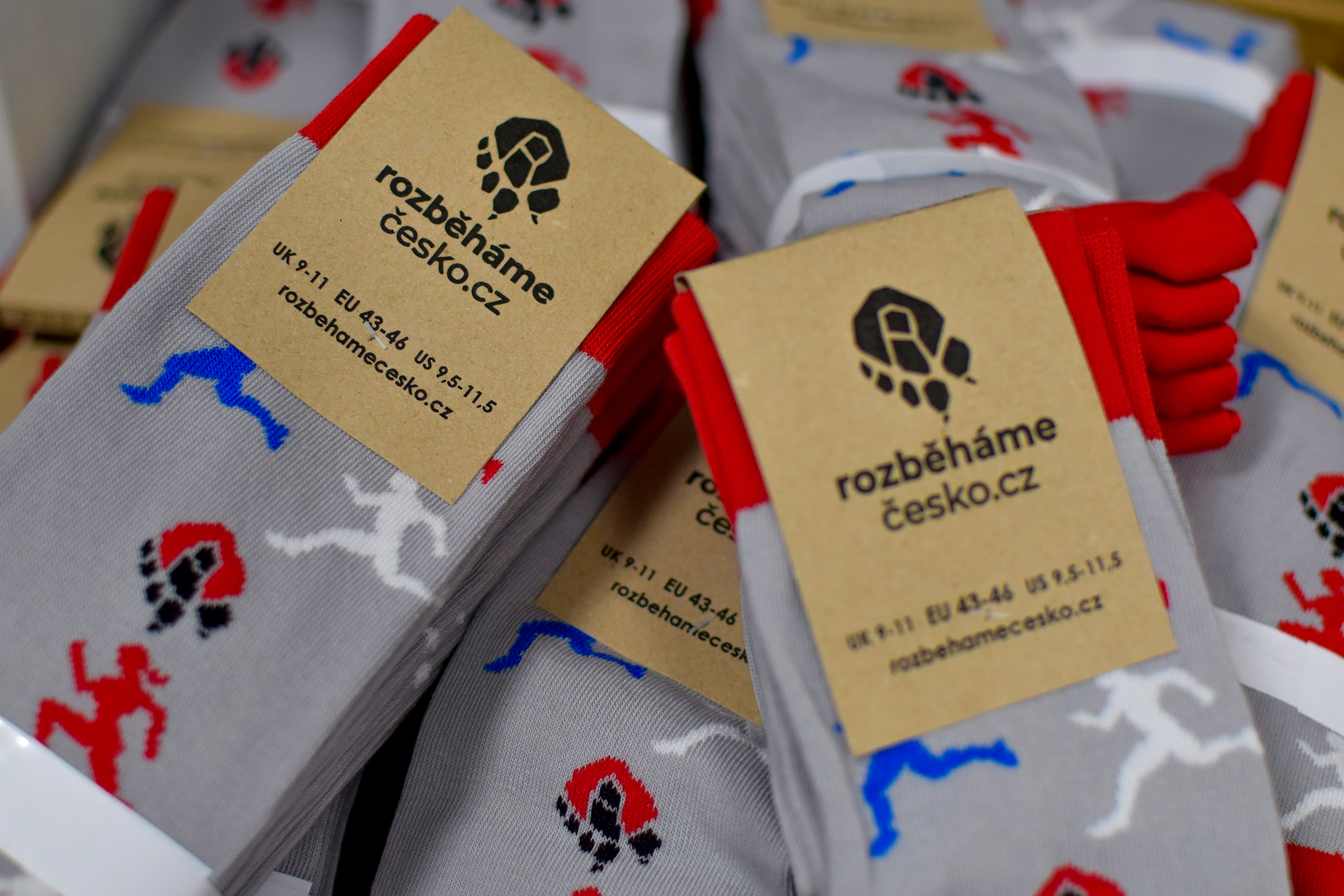 crazystep_rozbehame_cesko_zakazkove_ponozky_web_1