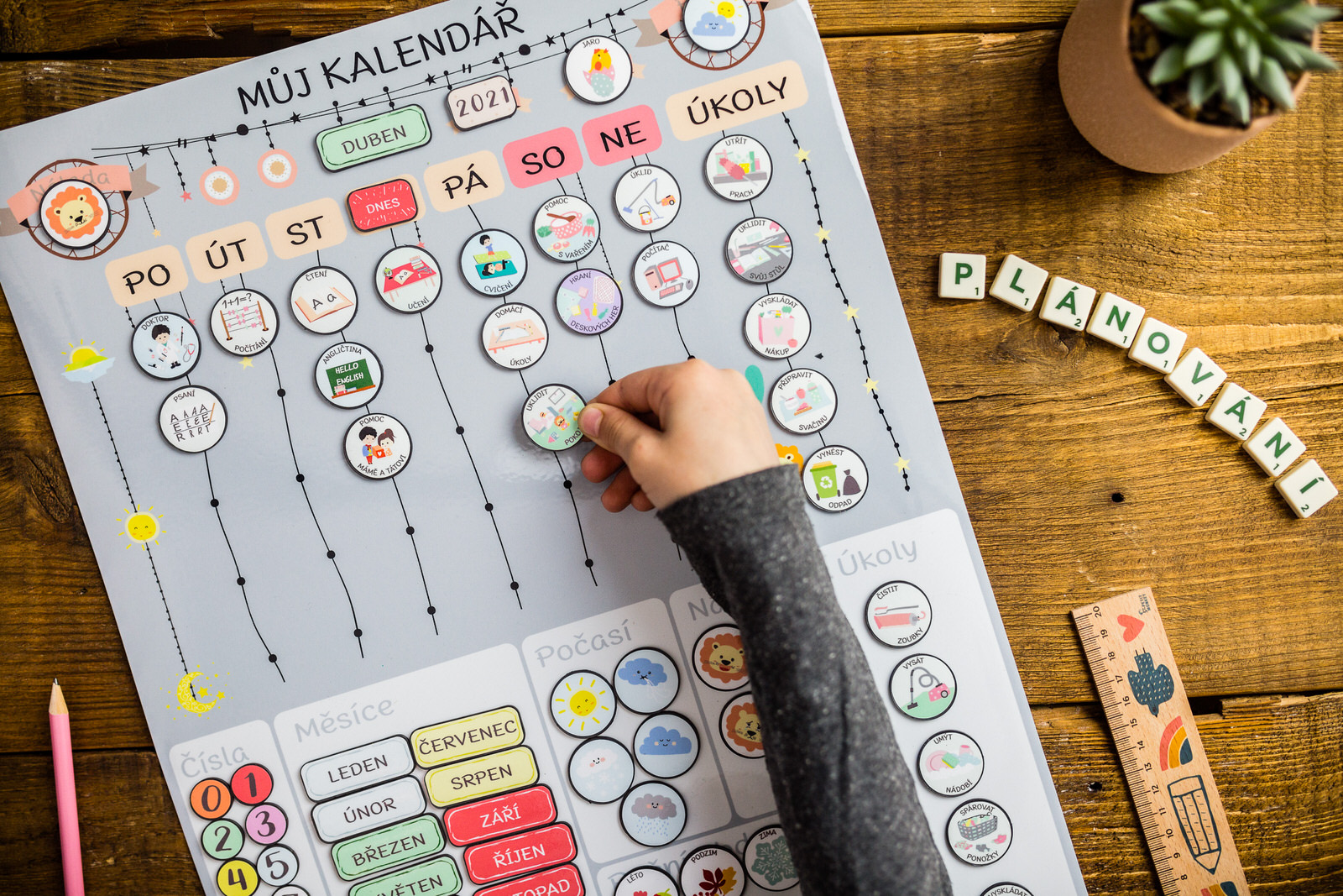 "Naše kalendáře mi šetří hlasivky."