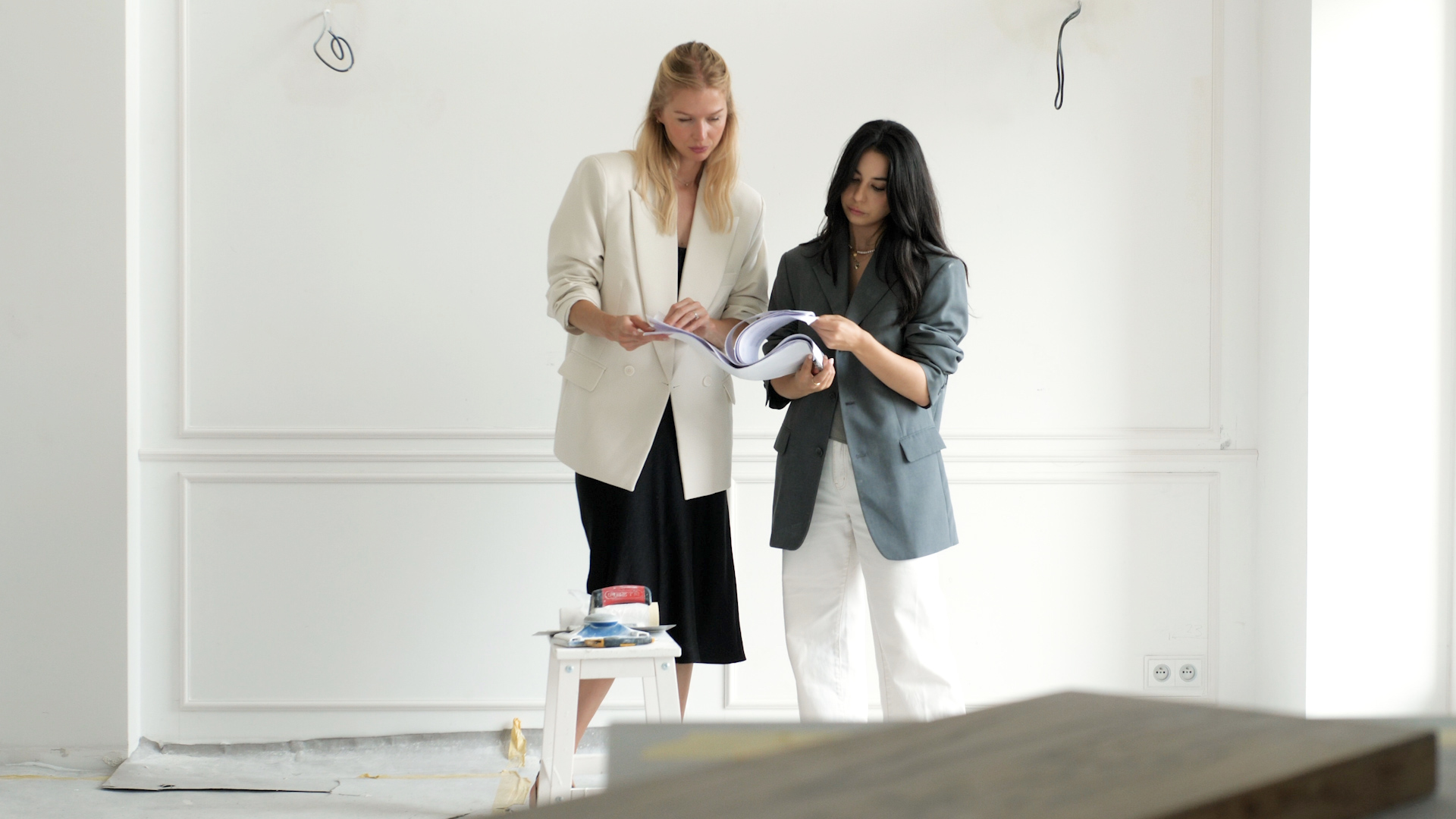 "Inspiraci vidíme všude kolem," říkají designérky Anna a Tereza z Atelieru Monday