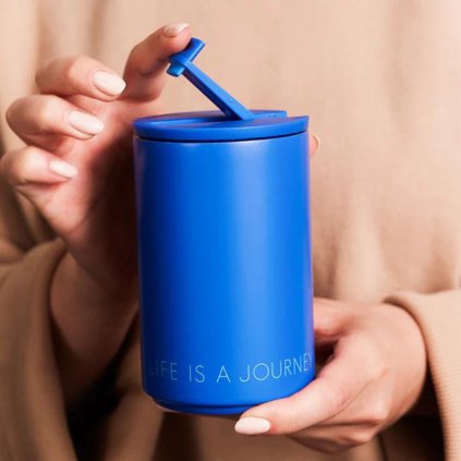 DESIGN LETTERS Termo hrnek - COBALT BLUE 350 ml