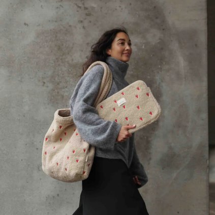 STUDIO NOOS Obal na notebook - Ecru Teddy Hearts