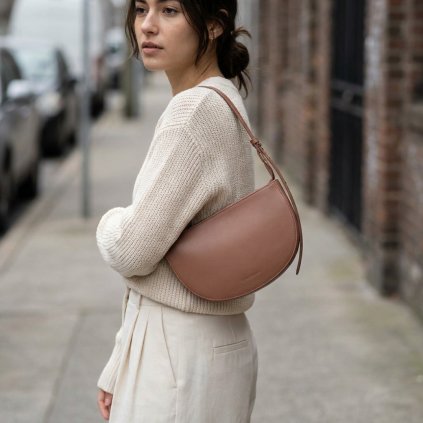 MONK & ANNA Kabelka Half moon Farou - clay
