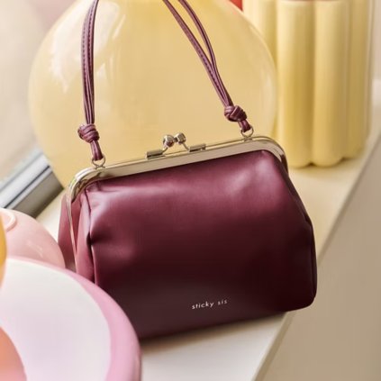 THE STICKY SIS CLUB Kabelka walled club chic - Fig