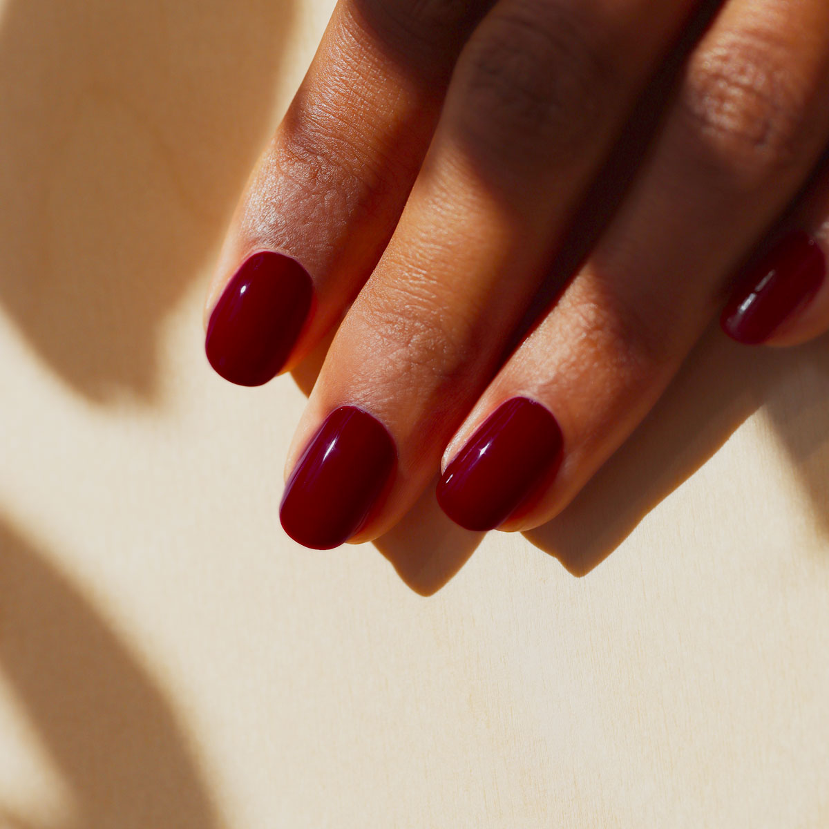 MANUCURIST Lak na nehty - Dark pansy