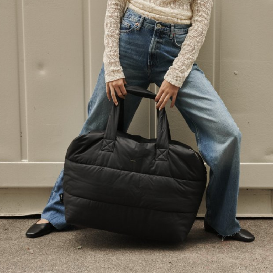 TINNE+MIA Víkendová taška Big puffy Camill - black