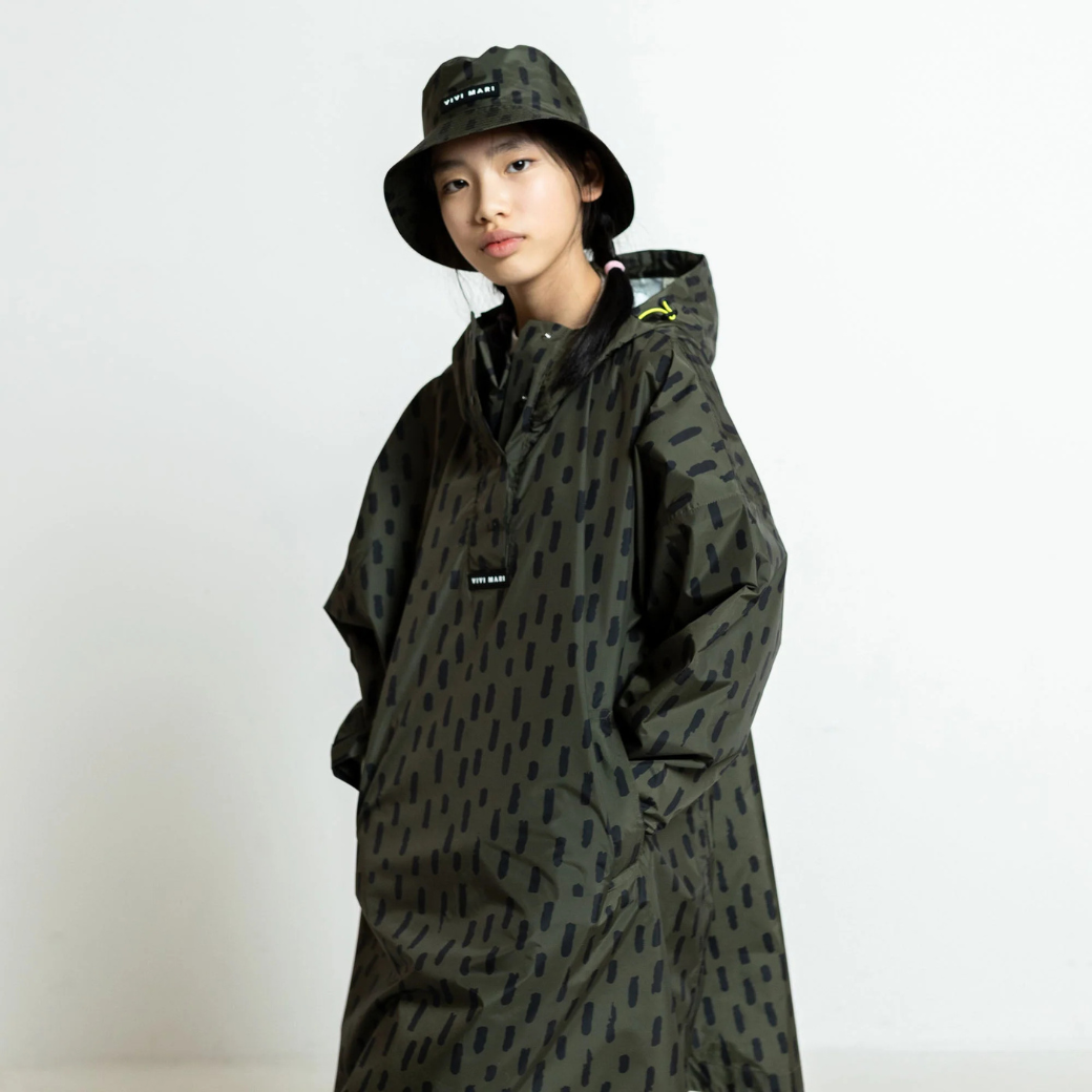 VIVI MARI Dětský kabát do deště Drops olive/black Velikost: 10-12Y