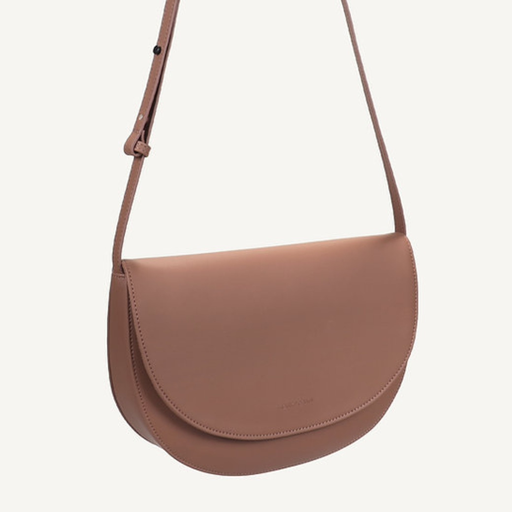 MONK & ANNA Kabelka Half moon Soma - clay