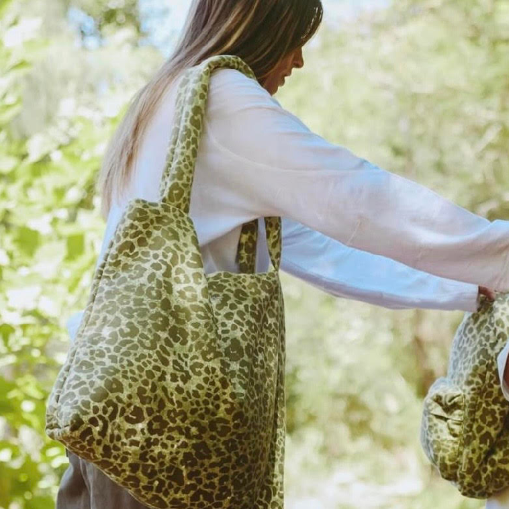Levně STUDIO NOOS Taška mom bag - Green Leopard