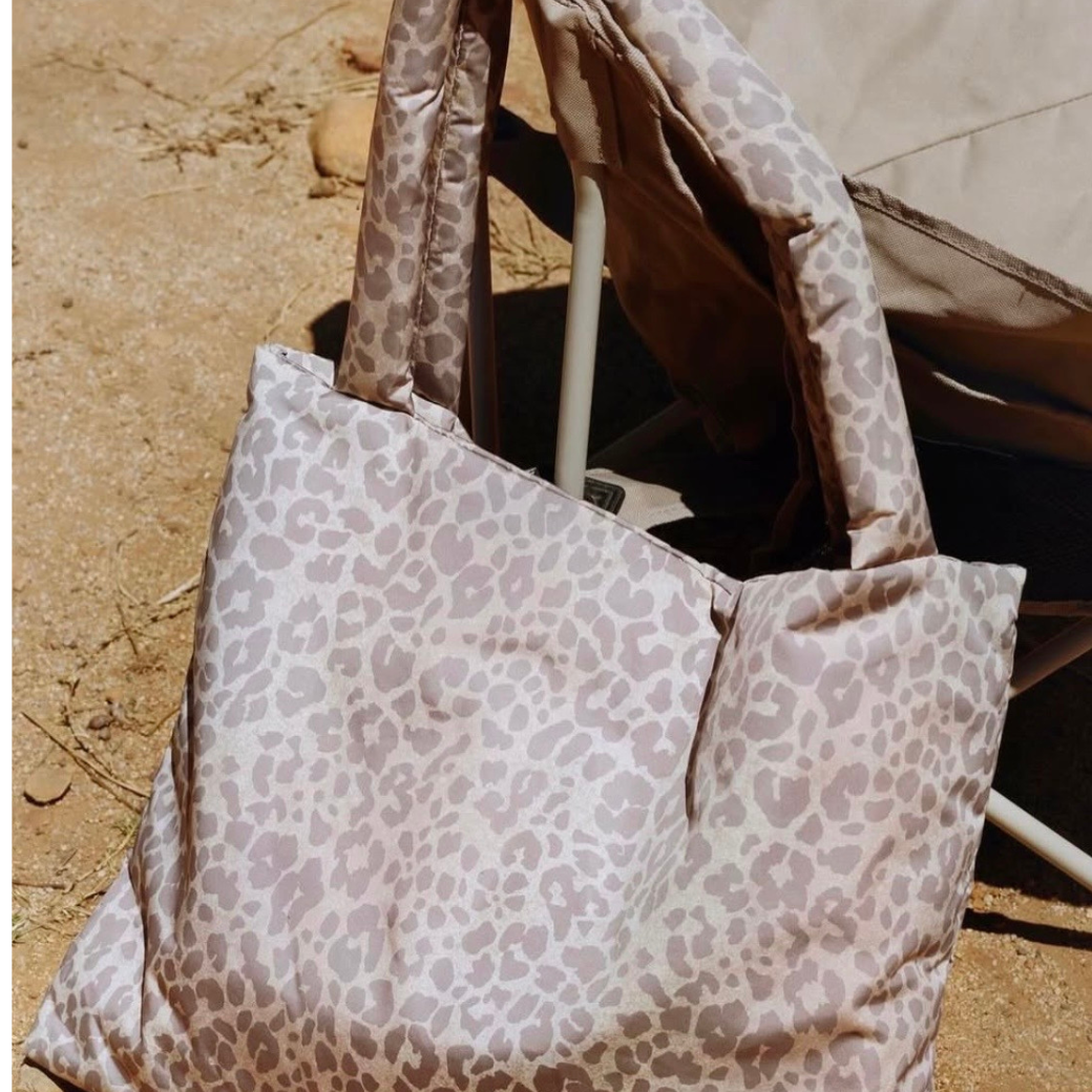 Levně STUDIO NOOS Taška mom bag Puffy - Cream Leopard