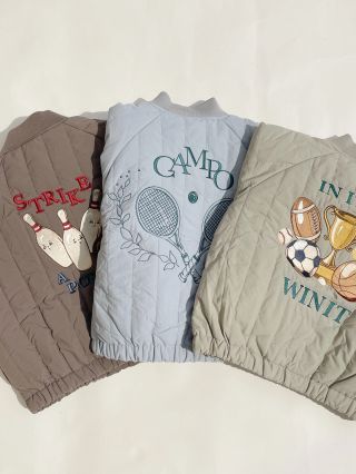 Ahoj sluníčko 👋🏼☀️ dlouho jsme se na tebe těšili! Je čas odložit hřejivé zimní vrstvy a vyměnit je za lehčí jarní kousky....