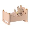 9048 1 maileg drevena kolebka rose