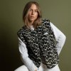 VIVI MARI Fleecová vesta Teddy splashes black/sand