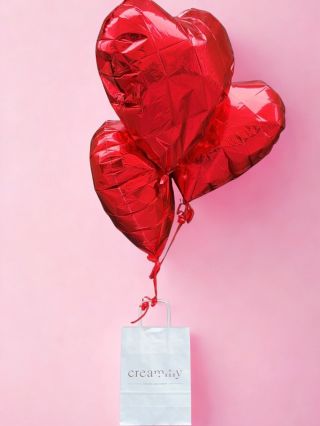 Za 6 dní tu máme Valentýn 💌💐 Pokud ještě hledáte ten pravý dárek, připravili jsme pro vás na e-shopu kategorii "VALENTÝN"...