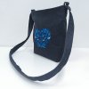 Folklórna kabelka/kapsa z čiernej alebo modrej rifloviny s výšivkou vzor IKA modrá