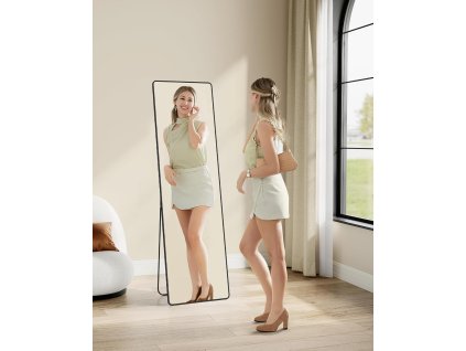 Zrcadlo v plné délce