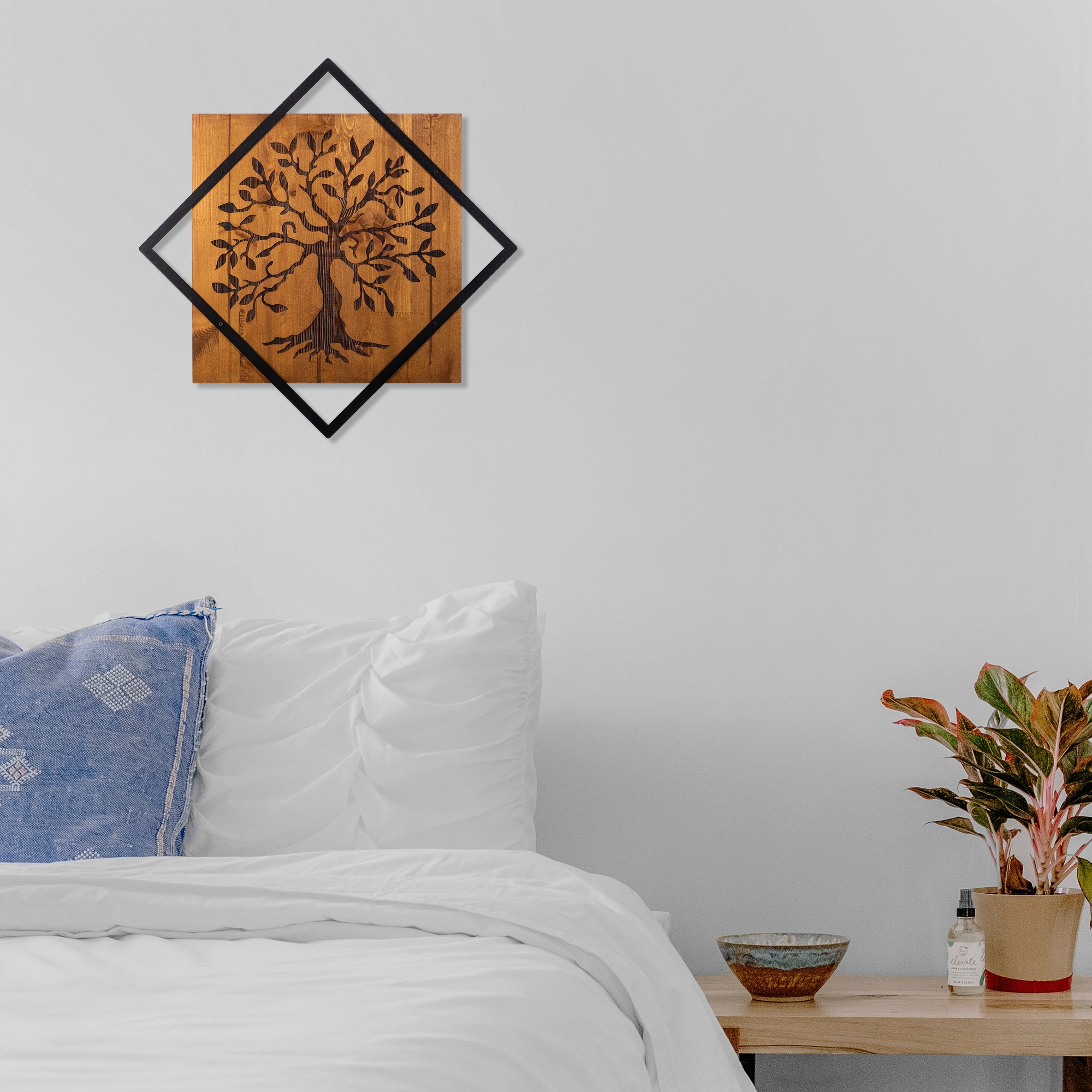 Levně Nástěnná dekorace dřevo STROM 54 x 54 cm