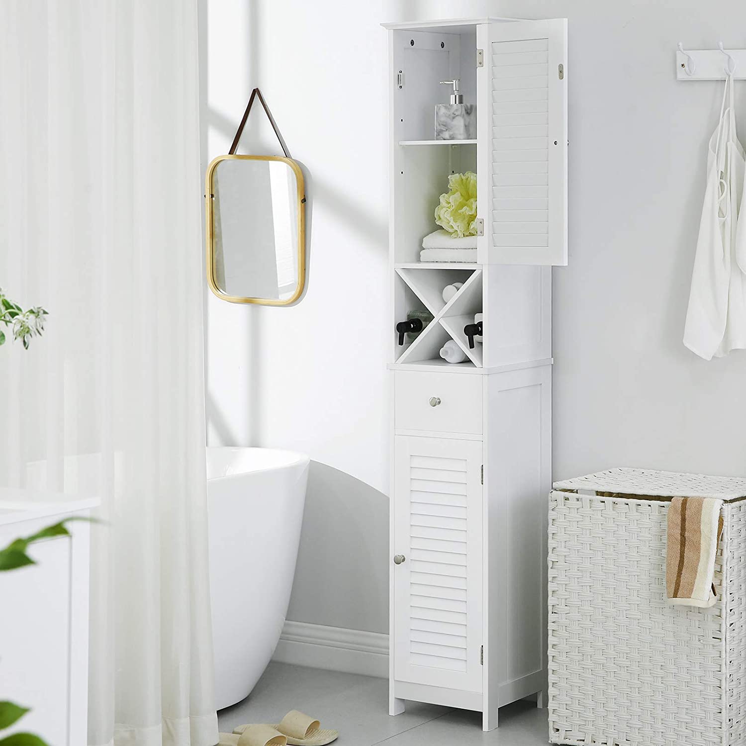 Levně Koupelnová skříňka vysoká úzká bílá 32 x 170 x 30 cm