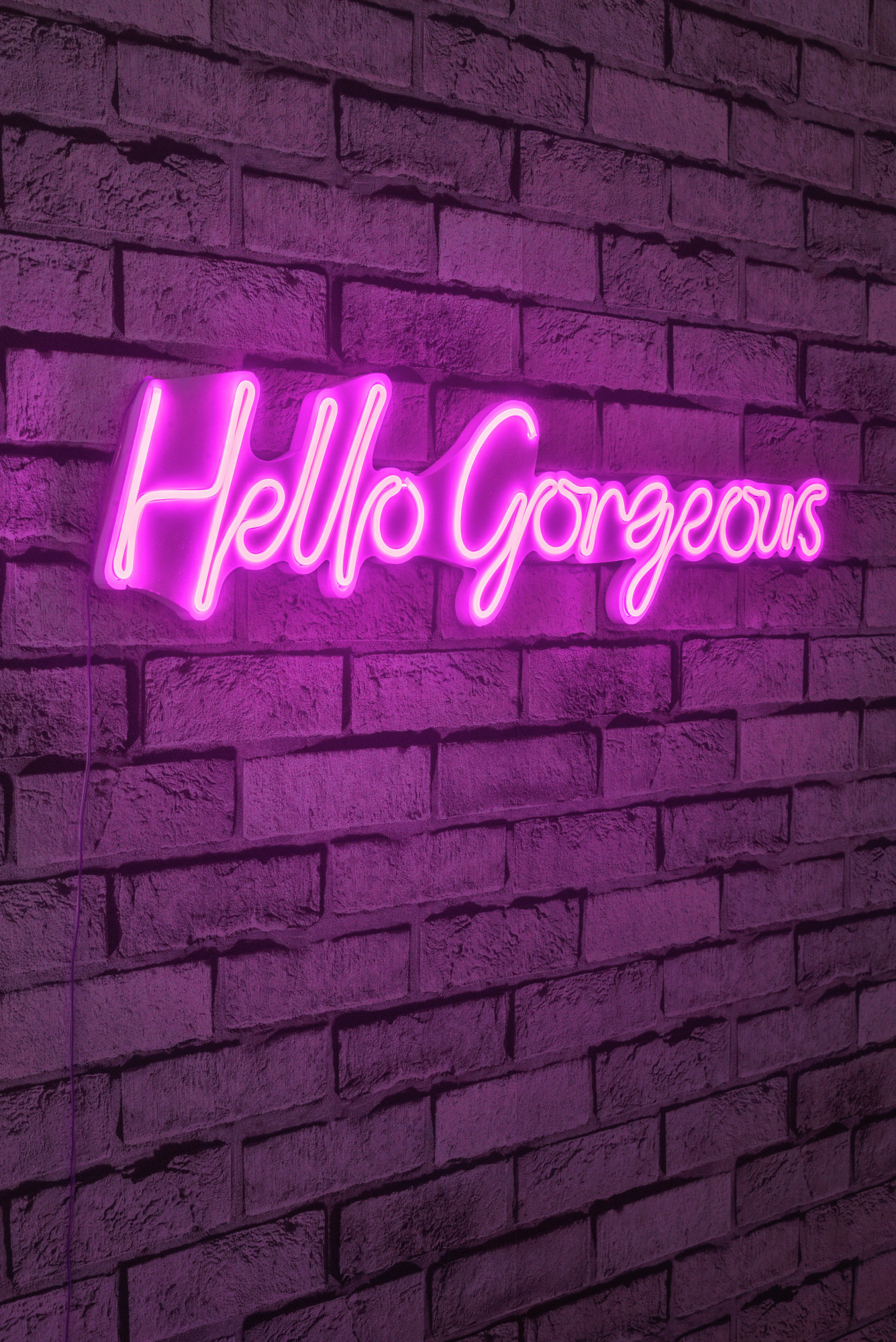 Levně Nástěnný dekorační nápis HELLO GORGEOUS s led osvětlením 74 cm růžová