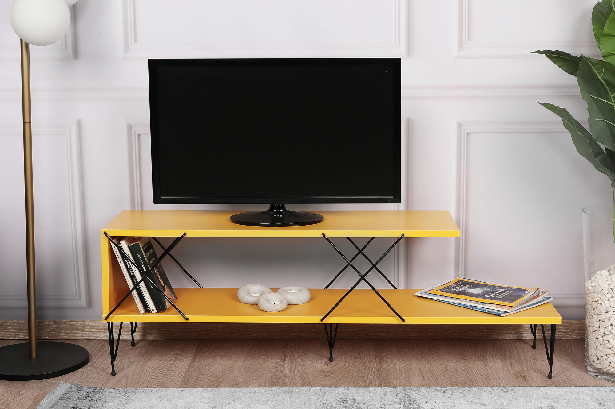 Televizní stolek STREET žlutý