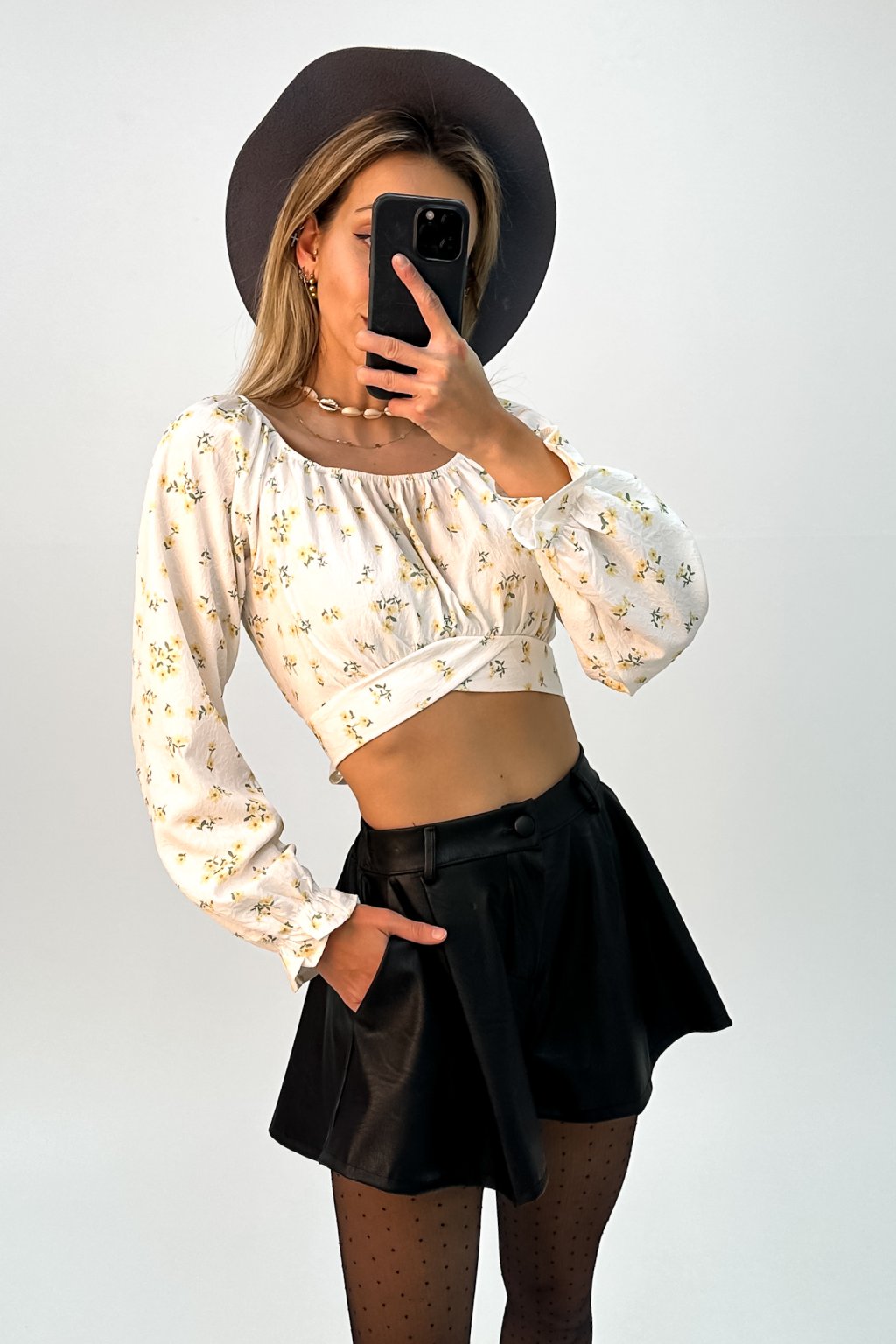Vintage kvetinový crop-top s viazaním žltý