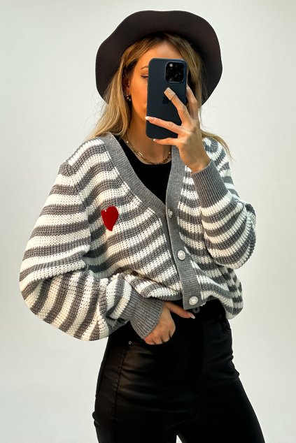 Pásikavý kardigán na zapínanie so srdiečkom sivý