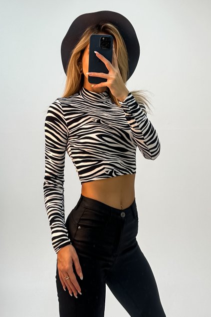 13584slovenský eshop, dámsky eshop, rýchle dodanie, úpletové šaty, skladaná sukňa, rifľova bunda, jesenne oblečenie, jesenna sukňa, rifle, riflovka,