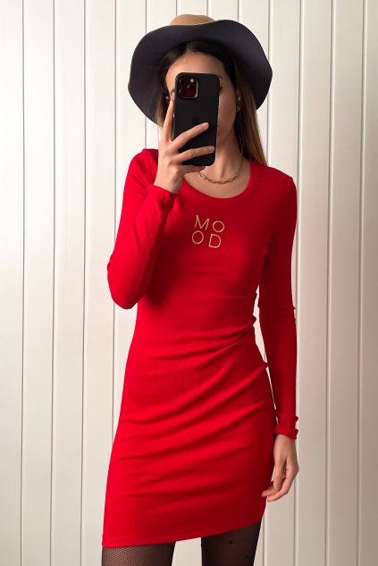 Vrúbkované šaty s nápisom MOOD červené