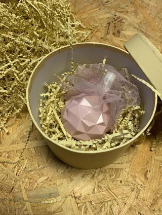 Nevíte si rady s balením malých dárků? 🎁 S našimi papírovými výplněmi je to snadné 😉 Oblíbená krémová výplň skladem na...