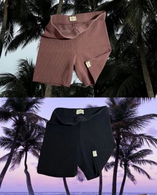 plum & black- farby, ktoré vo vašich letných balíčkoch nikdy nechýbajú🫠 aaa aj keď v ponuke máme ďalších 8 farieb, tieto...