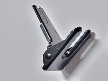 b7605ca10e3d4a59e04122cba3deb5c6