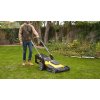Kosačka s pojazdom 49,5cm 40L V20 FatMax® 2x18V 2x4,0Ah bezuhlíková