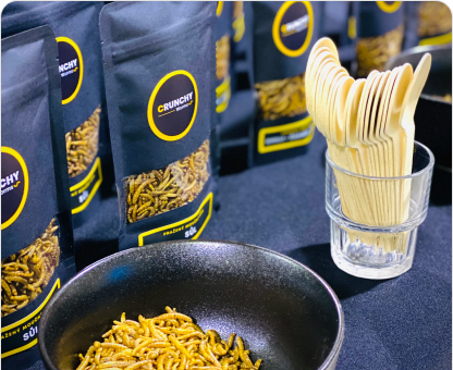 Wo kann man knusprig geröstete Würmer probieren?