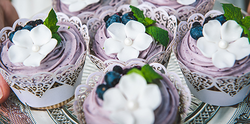 Borůvkové cupcakes s lyofilizovanými borůvkami