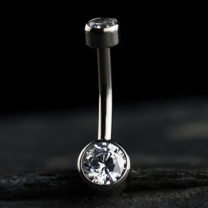 Titanový piercing do pupíku Onea.