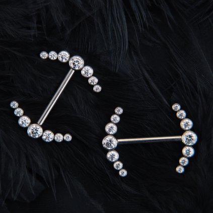 Titanový piercing do bradavek Moon s čirými zirkony