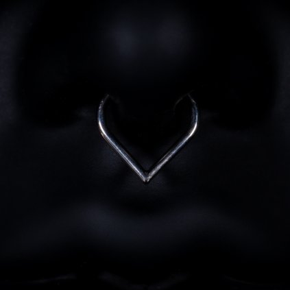 Titanový piercing Lady do špičky